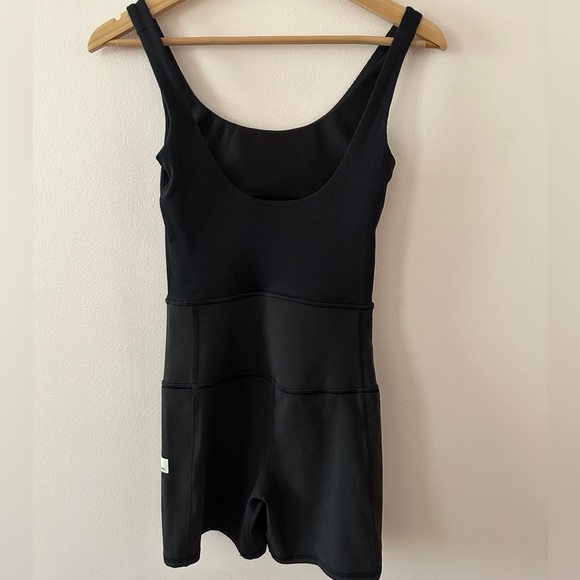Vuori - Studio Onesie Black | Medium - Picture 11 of 12